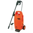 Foto Lavadora de Alta Pressão Black&Decker Residencial 1.600 Rodinha para Transporte Reservatório para Detergente PW1360
