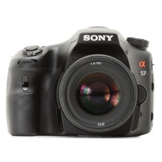 Câmera Digital DSLR(Profissional) Sony Alpha 16,1 MP Full HD Foto 3D SLT-A57